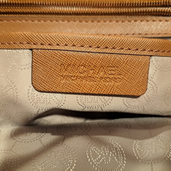 Michael Kors Purse - Picture 12 of 14